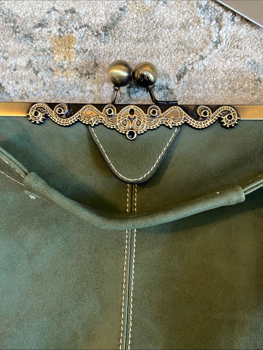 Olive Green Kiss-lock Bag with Decorative Trim and Removable Crossbody Strap - Picture 5 of 11